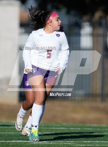 Thumbnail 1 in Bell vs. Eastlake (Blue Raider Invitational) photogallery.