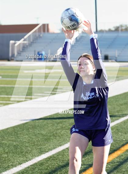 Thumbnail 2 in Bell vs. Eastlake (Blue Raider Invitational) photogallery.
