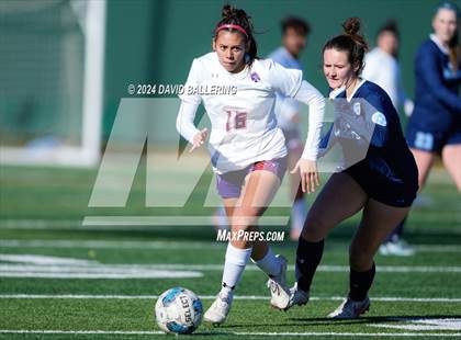 Thumbnail 3 in Bell vs. Eastlake (Blue Raider Invitational) photogallery.