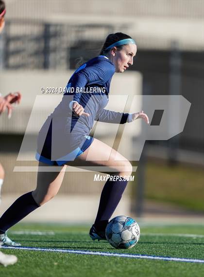 Thumbnail 2 in Bell vs. Eastlake (Blue Raider Invitational) photogallery.