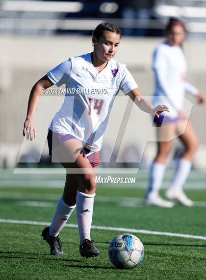 Thumbnail 2 in Bell vs. Eastlake (Blue Raider Invitational) photogallery.