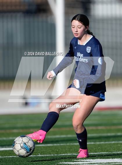 Thumbnail 1 in Bell vs. Eastlake (Blue Raider Invitational) photogallery.