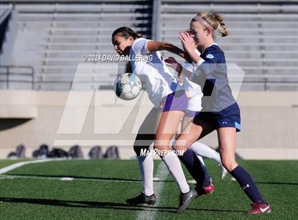 Thumbnail 3 in Bell vs. Eastlake (Blue Raider Invitational) photogallery.