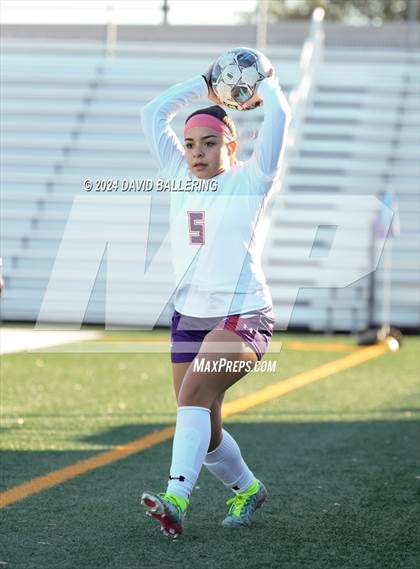 Thumbnail 2 in Bell vs. Eastlake (Blue Raider Invitational) photogallery.