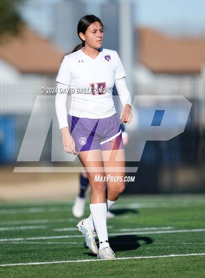 Thumbnail 2 in Bell vs. Eastlake (Blue Raider Invitational) photogallery.