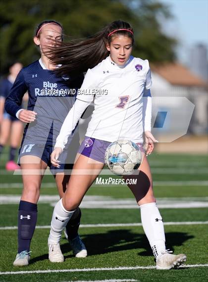 Thumbnail 2 in Bell vs. Eastlake (Blue Raider Invitational) photogallery.