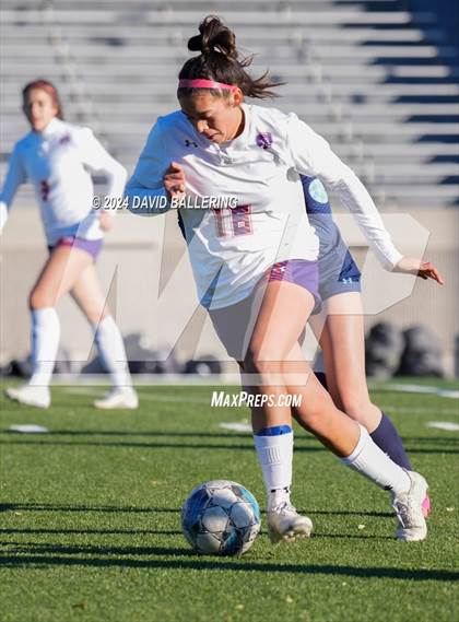 Thumbnail 2 in Bell vs. Eastlake (Blue Raider Invitational) photogallery.