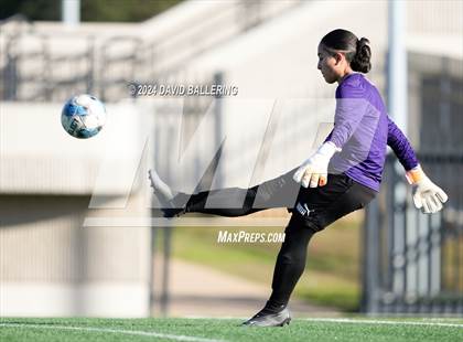 Thumbnail 3 in Bell vs. Eastlake (Blue Raider Invitational) photogallery.
