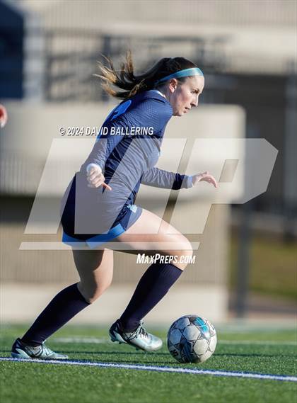 Thumbnail 3 in Bell vs. Eastlake (Blue Raider Invitational) photogallery.