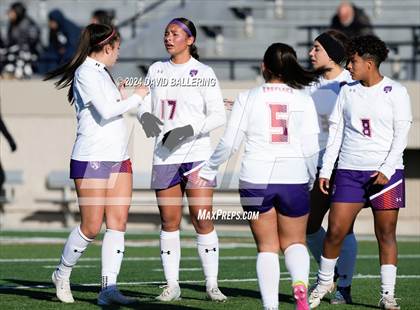 Thumbnail 3 in Bell vs. Eastlake (Blue Raider Invitational) photogallery.