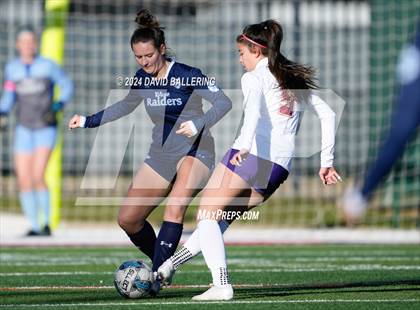 Thumbnail 2 in Bell vs. Eastlake (Blue Raider Invitational) photogallery.