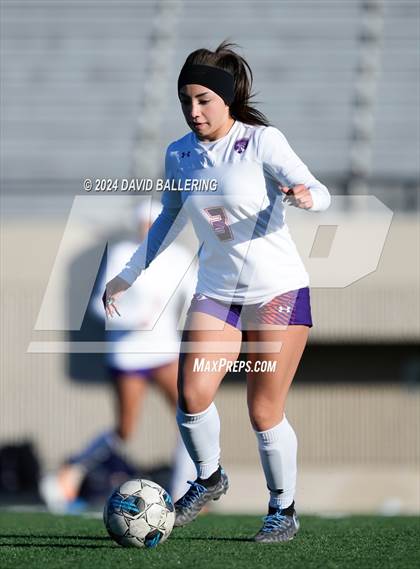 Thumbnail 3 in Bell vs. Eastlake (Blue Raider Invitational) photogallery.