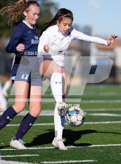 Thumbnail 1 in Bell vs. Eastlake (Blue Raider Invitational) photogallery.