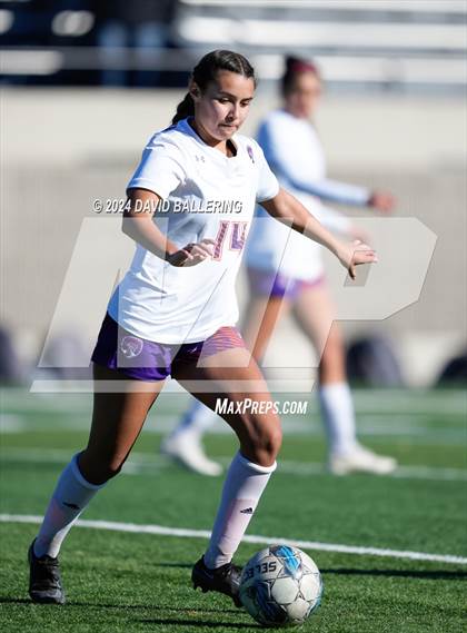 Thumbnail 3 in Bell vs. Eastlake (Blue Raider Invitational) photogallery.
