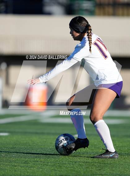 Thumbnail 1 in Bell vs. Eastlake (Blue Raider Invitational) photogallery.