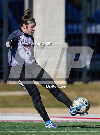 Thumbnail 2 in Bell vs. Eastlake (Blue Raider Invitational) photogallery.