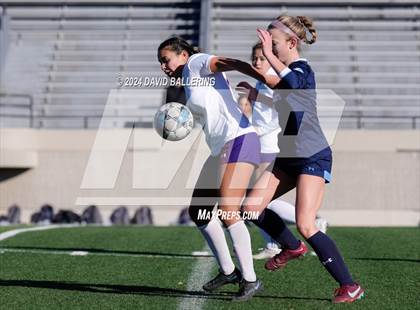 Thumbnail 2 in Bell vs. Eastlake (Blue Raider Invitational) photogallery.