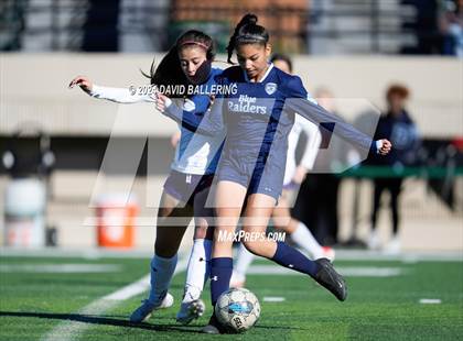 Thumbnail 3 in Bell vs. Eastlake (Blue Raider Invitational) photogallery.