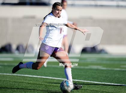 Thumbnail 1 in Bell vs. Eastlake (Blue Raider Invitational) photogallery.