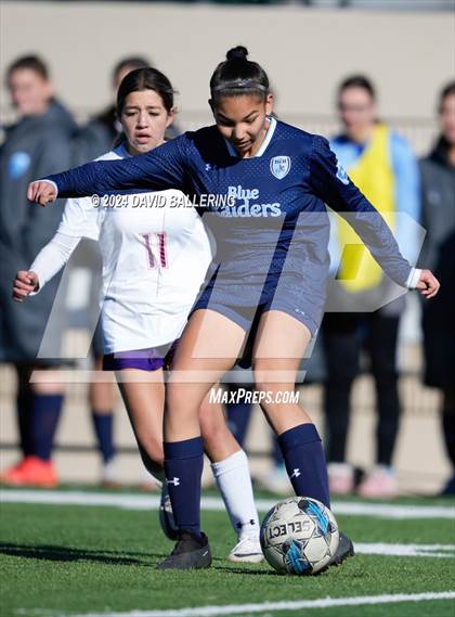 Thumbnail 1 in Bell vs. Eastlake (Blue Raider Invitational) photogallery.