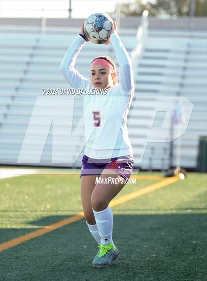 Thumbnail 1 in Bell vs. Eastlake (Blue Raider Invitational) photogallery.