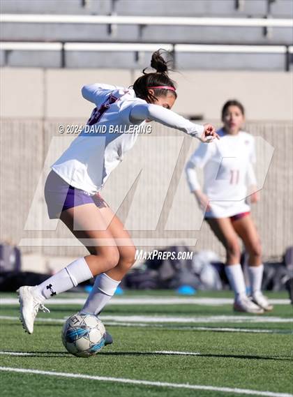 Thumbnail 3 in Bell vs. Eastlake (Blue Raider Invitational) photogallery.