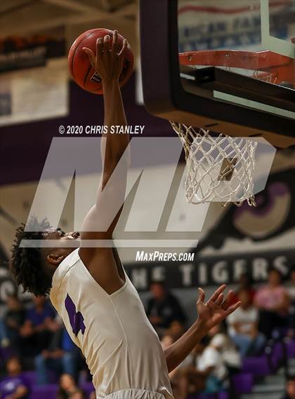 Thumbnail 3 in Horizon @ Millennium (AIA 5A Round 1 Playoff) photogallery.