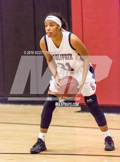 Thumbnail 2 in Elsinore vs. Great Oak photogallery.