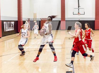 Thumbnail 3 in Elsinore vs. Great Oak photogallery.