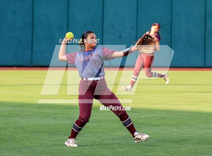 Thumbnail 1 in Aubrey vs. Calallen (UIL 4A Softball Semifinal) photogallery.