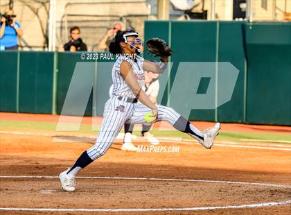 Thumbnail 3 in Aubrey vs. Calallen (UIL 4A Softball Semifinal) photogallery.