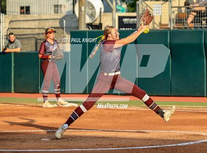 Thumbnail 2 in Aubrey vs. Calallen (UIL 4A Softball Semifinal) photogallery.