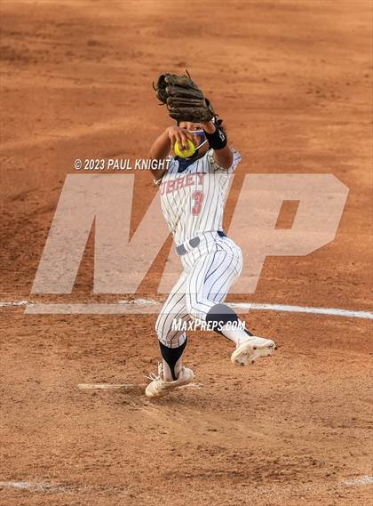 Thumbnail 2 in Aubrey vs. Calallen (UIL 4A Softball Semifinal) photogallery.