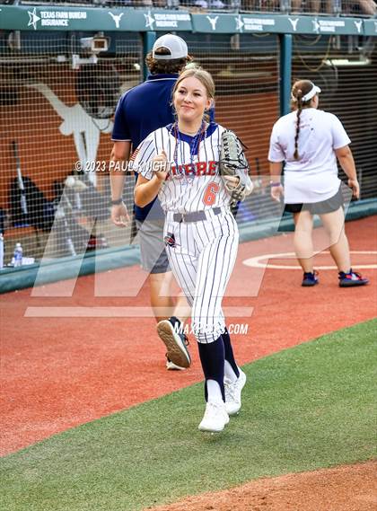 Thumbnail 3 in Aubrey vs. Calallen (UIL 4A Softball Semifinal) photogallery.