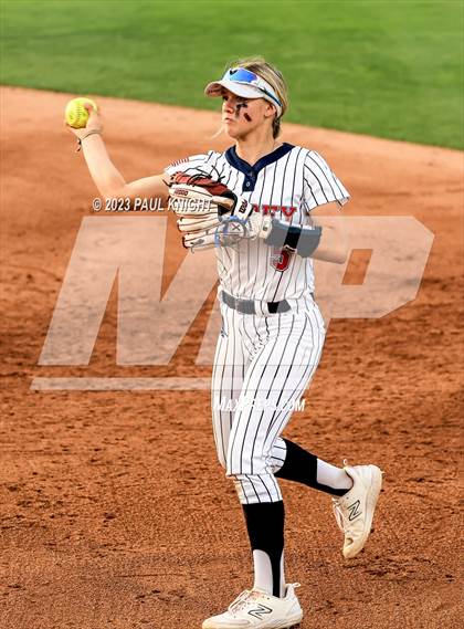 Thumbnail 1 in Aubrey vs. Calallen (UIL 4A Softball Semifinal) photogallery.