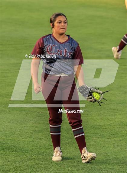 Thumbnail 3 in Aubrey vs. Calallen (UIL 4A Softball Semifinal) photogallery.