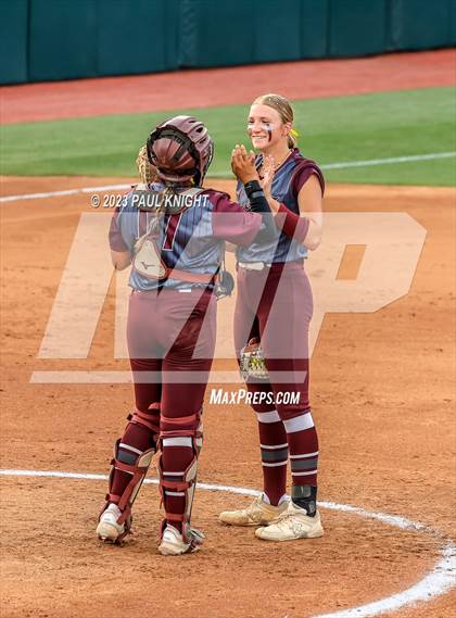 Thumbnail 2 in Aubrey vs. Calallen (UIL 4A Softball Semifinal) photogallery.