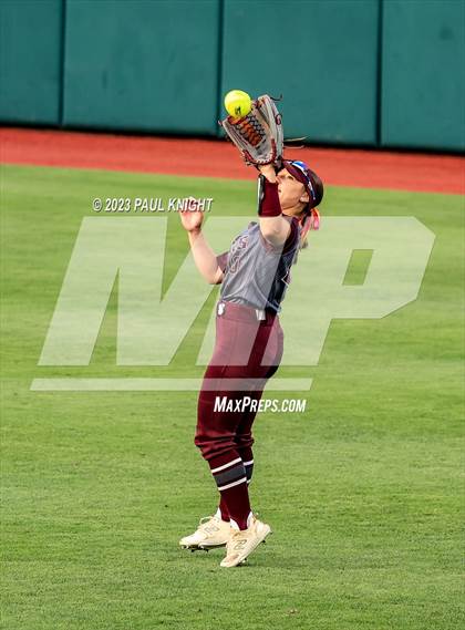 Thumbnail 1 in Aubrey vs. Calallen (UIL 4A Softball Semifinal) photogallery.