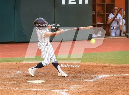 Thumbnail 3 in Aubrey vs. Calallen (UIL 4A Softball Semifinal) photogallery.