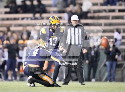 Thumbnail 3 in Roosevelt @ Bellevue (WIAA 3A Semifinal) photogallery.