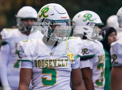 Thumbnail 3 in Roosevelt @ Bellevue (WIAA 3A Semifinal) photogallery.