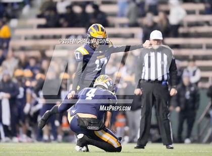 Thumbnail 1 in Roosevelt @ Bellevue (WIAA 3A Semifinal) photogallery.