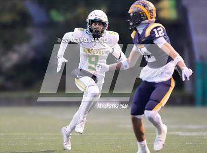 Thumbnail 3 in Roosevelt @ Bellevue (WIAA 3A Semifinal) photogallery.