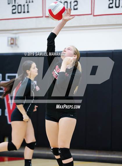 Thumbnail 3 in  Buckley @ Harvard-Westlake photogallery.