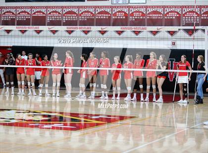Thumbnail 3 in  Buckley @ Harvard-Westlake photogallery.