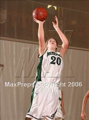 Thumbnail 2 in Duarte vs. Costa Mesa (Ocean View Christmas Classic) photogallery.