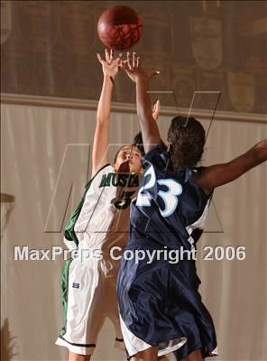 Thumbnail 1 in Duarte vs. Costa Mesa (Ocean View Christmas Classic) photogallery.