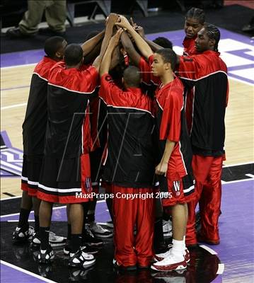 Thumbnail 3 in Westchester vs. Serra (State D1 Final)#2 photogallery.