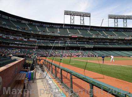 Thumbnail 3 in St. Ignatius vs. Sacred Heart Cathedral (AT&T Park) photogallery.