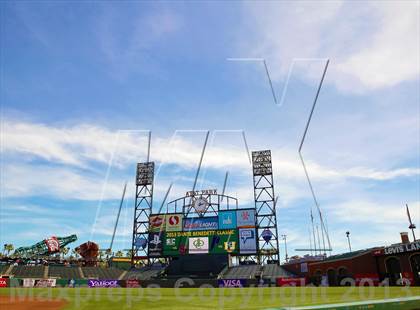 Thumbnail 2 in St. Ignatius vs. Sacred Heart Cathedral (AT&T Park) photogallery.